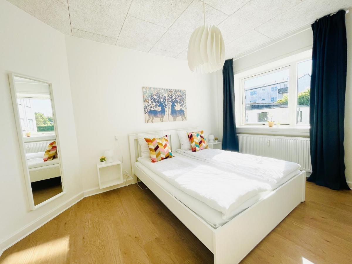 Aday - Luminous With 2 Bedrooms *